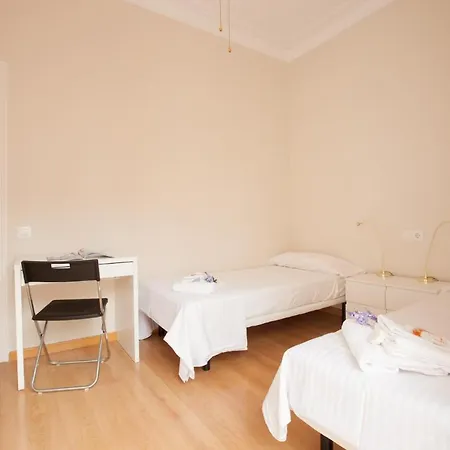 For Families And Staff Groups For 7 People Apartment Barcelona