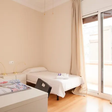 For Families And Staff Groups For 7 People Barcelona