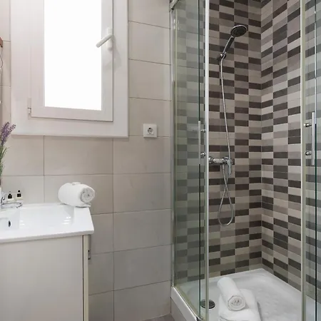 Elegance And Comfort In Barcelona, 4bedroom In The Exclusive Area