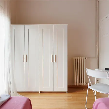 Elegance And Comfort In Barcelona, 4bedroom In The Exclusive Area