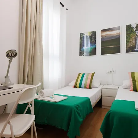 Elegance And Comfort In Barcelona, 4bedroom In The Exclusive Area *