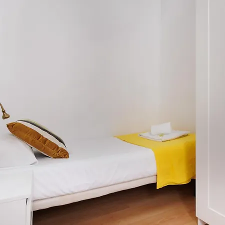 Elegance And Comfort In Barcelona, 4bedroom In The Exclusive Area Apartament