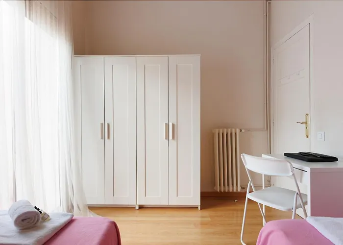 Elegance And Comfort In Barcelona, 4bedroom In The Exclusive Area