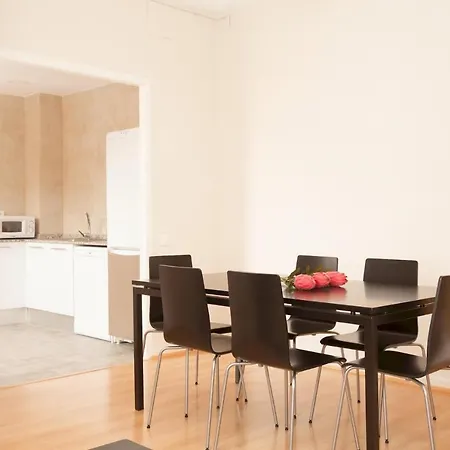 Apartmán For Families And Staff Groups For 7 People Barcelona